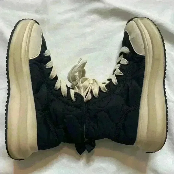 Zara Girls Size 1 High Top Quilted Shoes Black Cream - Picture 7 of 8
